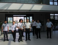 <b>山西省民營(yíng)經(jīng)濟(jì)發(fā)展局樊偉強(qiáng)局長(zhǎng)、運(yùn)城經(jīng)濟(jì)技術(shù)開發(fā)區(qū)副主任魯若鵬一行蒞臨</b>